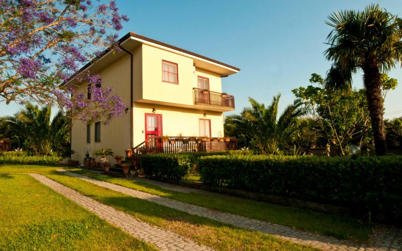B&B Villa Dei Fiori SantʼEufemia Lamezia Exterior foto